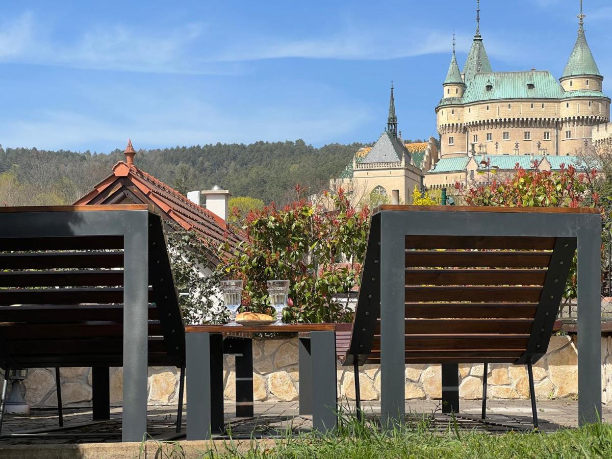 Apartments Hradny Mur Бойниці Екстер'єр фото