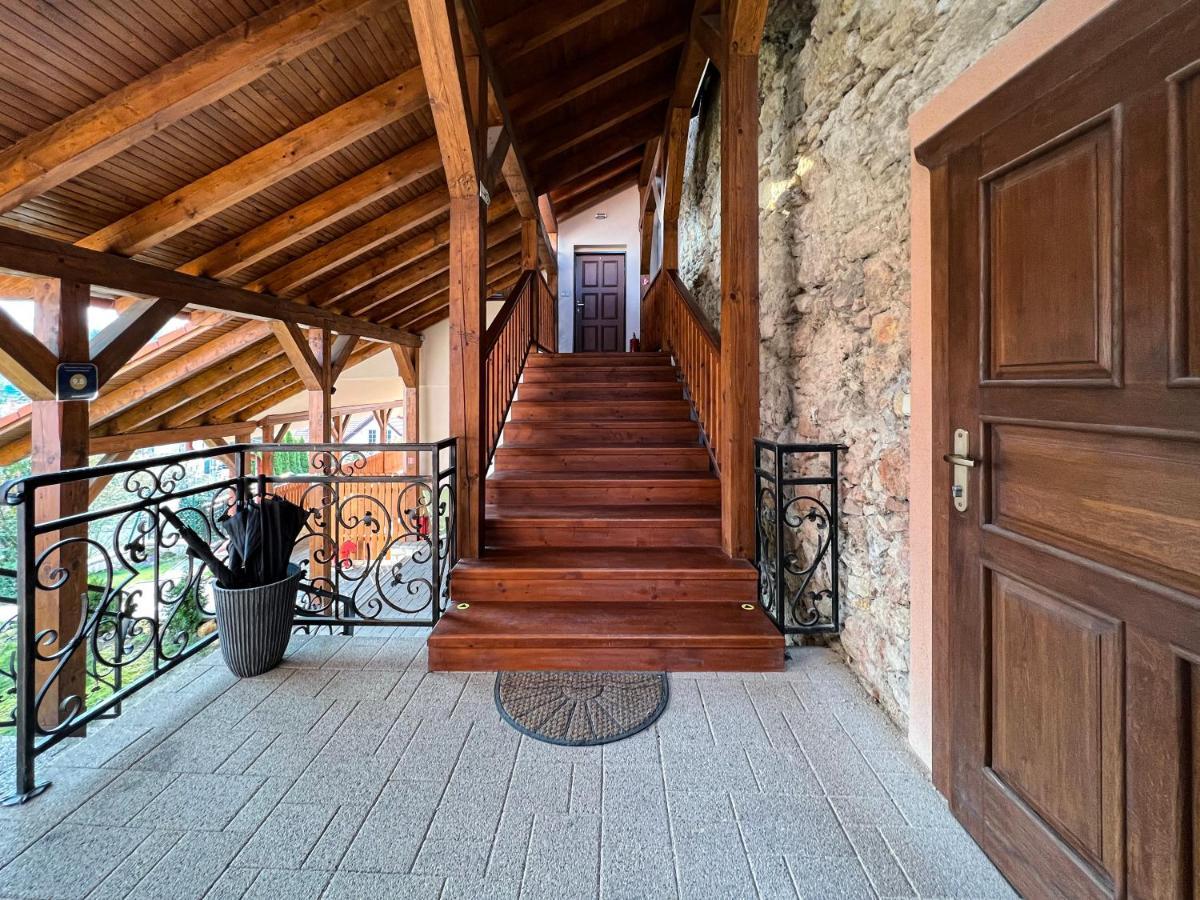 Apartments Hradny Mur Бойниці Екстер'єр фото