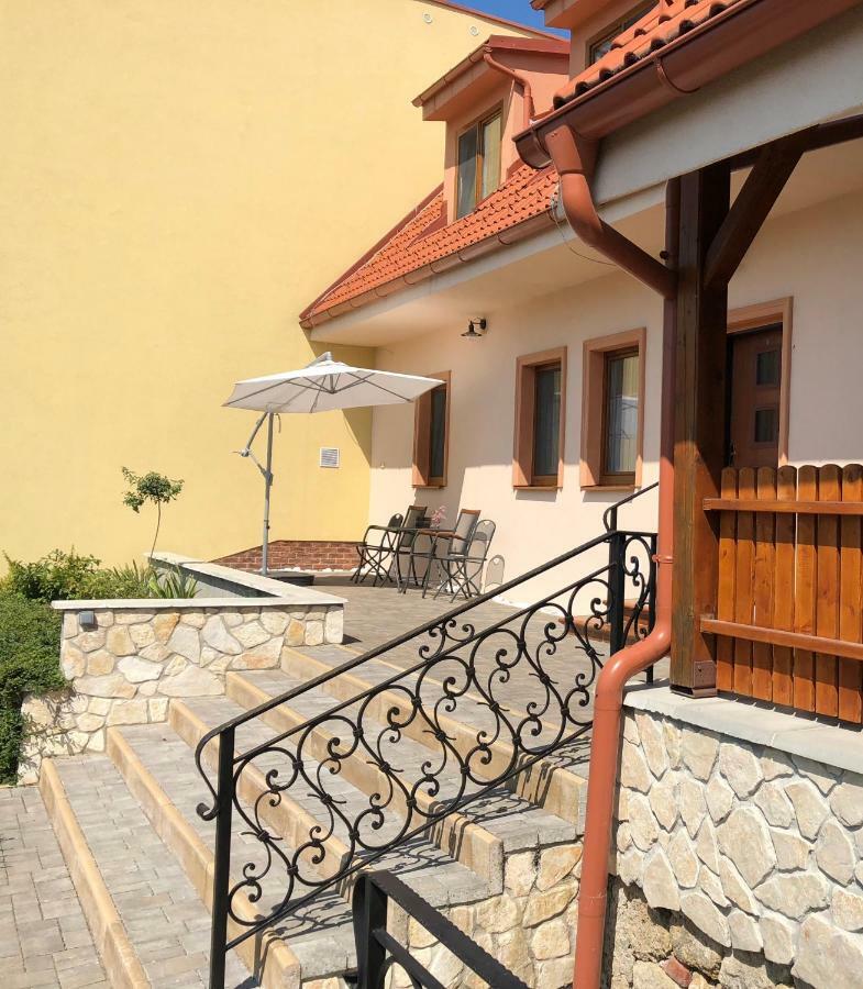 Apartments Hradny Mur Бойниці Екстер'єр фото